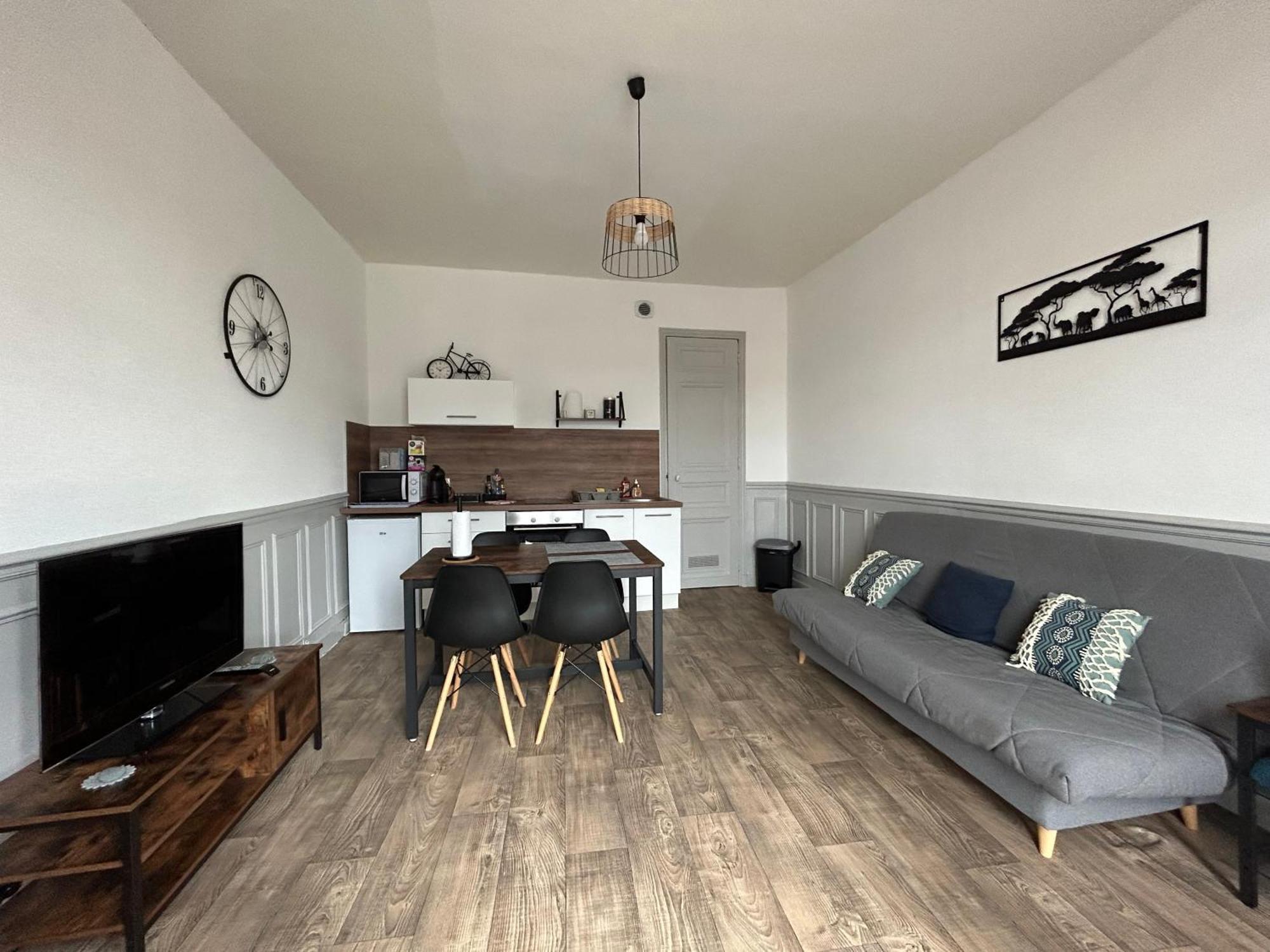 Appartement F1, Refait A Neuf, 150M De La Plage Donville-les-Bains Exterior photo